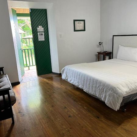 Hotel Hacienda Juanita à Maricao Extérieur photo