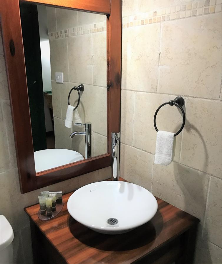 Hotel Hacienda Juanita à Maricao Extérieur photo
