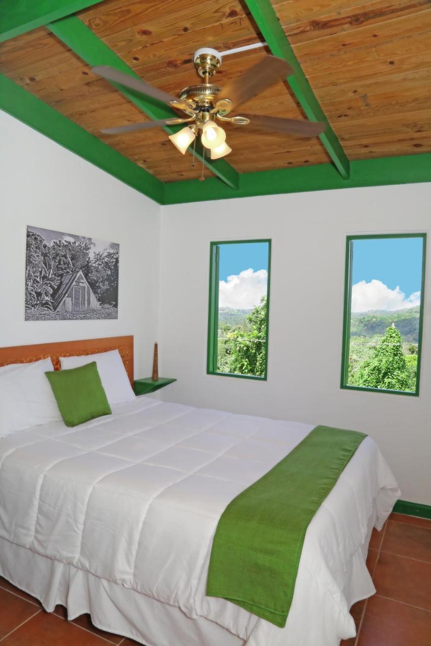 Hotel Hacienda Juanita à Maricao Extérieur photo