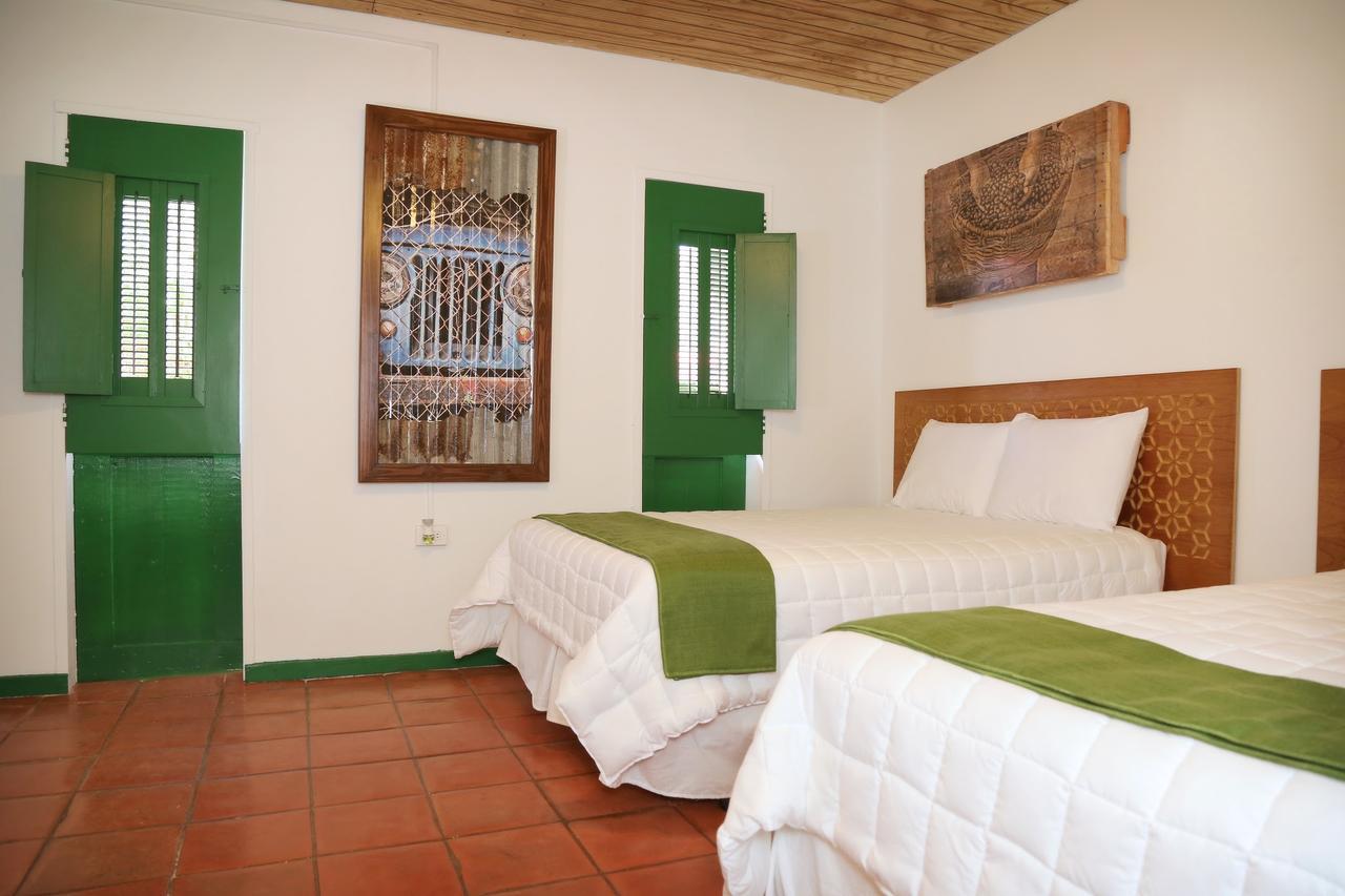 Hotel Hacienda Juanita à Maricao Extérieur photo