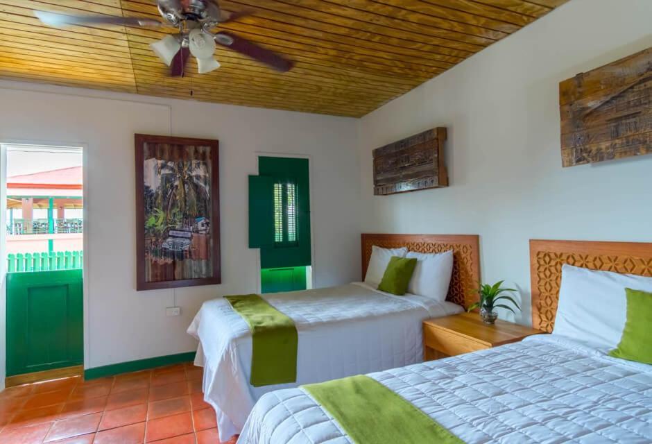 Hotel Hacienda Juanita à Maricao Extérieur photo