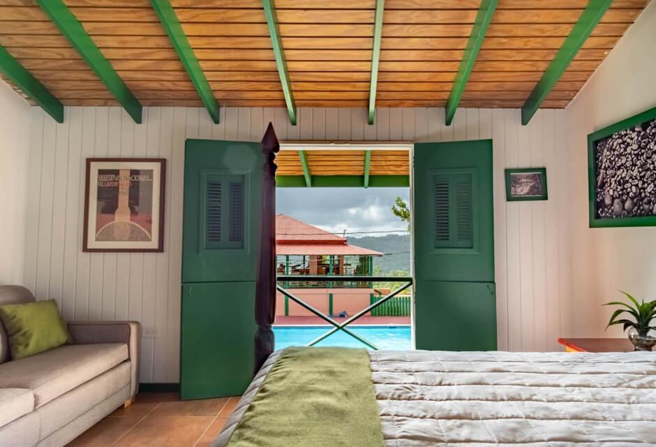 Hotel Hacienda Juanita à Maricao Extérieur photo